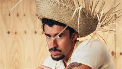 Bad Bunny, el mayor defensor del espa&ntilde;ol, resuena en Congreso de la Lengua de Arequipa