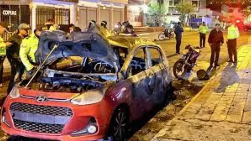 Acto terrorista con coche bomba en Ecuador hiere a más de 30 personas