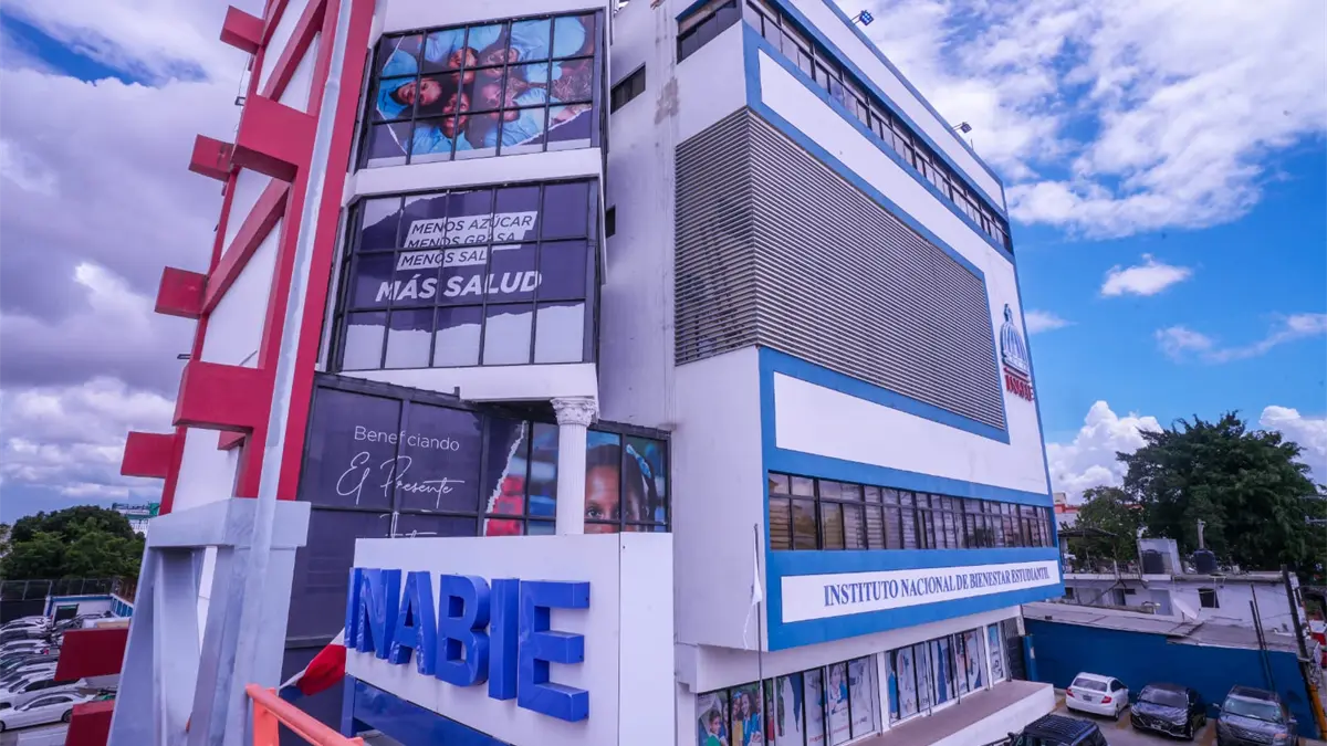 Tras denuncia por mala calidad en almuerzo escolar, INABIE informa que cambió suplidor en escuela Profesora Gabino Puello