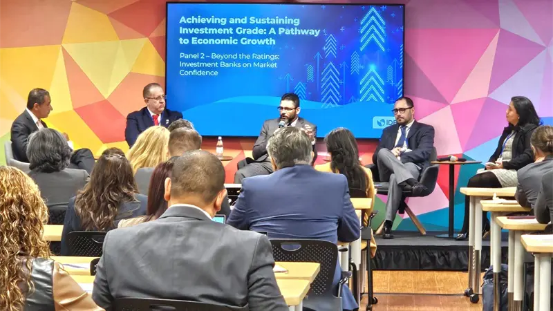 Ministro Magín Díaz desarrolla agenda de trabajo en las Reuniones Anuales del Banco Mundial y el FMI