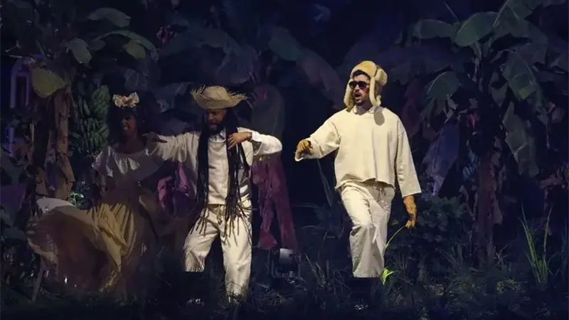 Santana aplaude que Bad Bunny cante en el SuperBowl y desmiente críticas al puertorriqueño