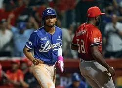 Licey vence al Escogido en extrainnings con wild pitch en noche inaugural