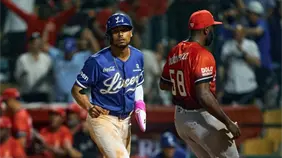 Licey vence al Escogido en extrainnings con wild pitch en noche inaugural