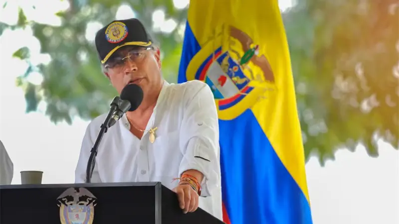 Petro dice que violencia crece en Ecuador por obstáculos para sacar cocaína desde Colombia