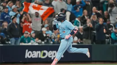 Azulejos de Toronto igualan la Serie de Campeonato tras vencer 8-3 a los Marineros en Seattle