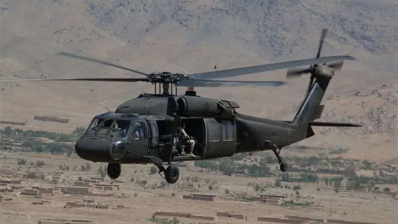 Un muerto y tres heridos al estrellarse helicóptero militar chileno en Campo de Hielo Sur