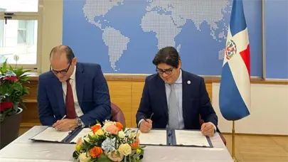 RD y FAO firman un acuerdo para continuar fortaleciendo el Programa de Alimentaci&oacute;n Escolar del INABIE