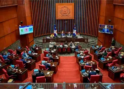 Senado aprueba reforma al Código Laboral sin eliminar la cesantía