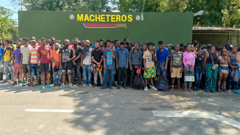 Ejército detiene a 170 extranjeros indocumentados en diferentes comunidades de Valverde