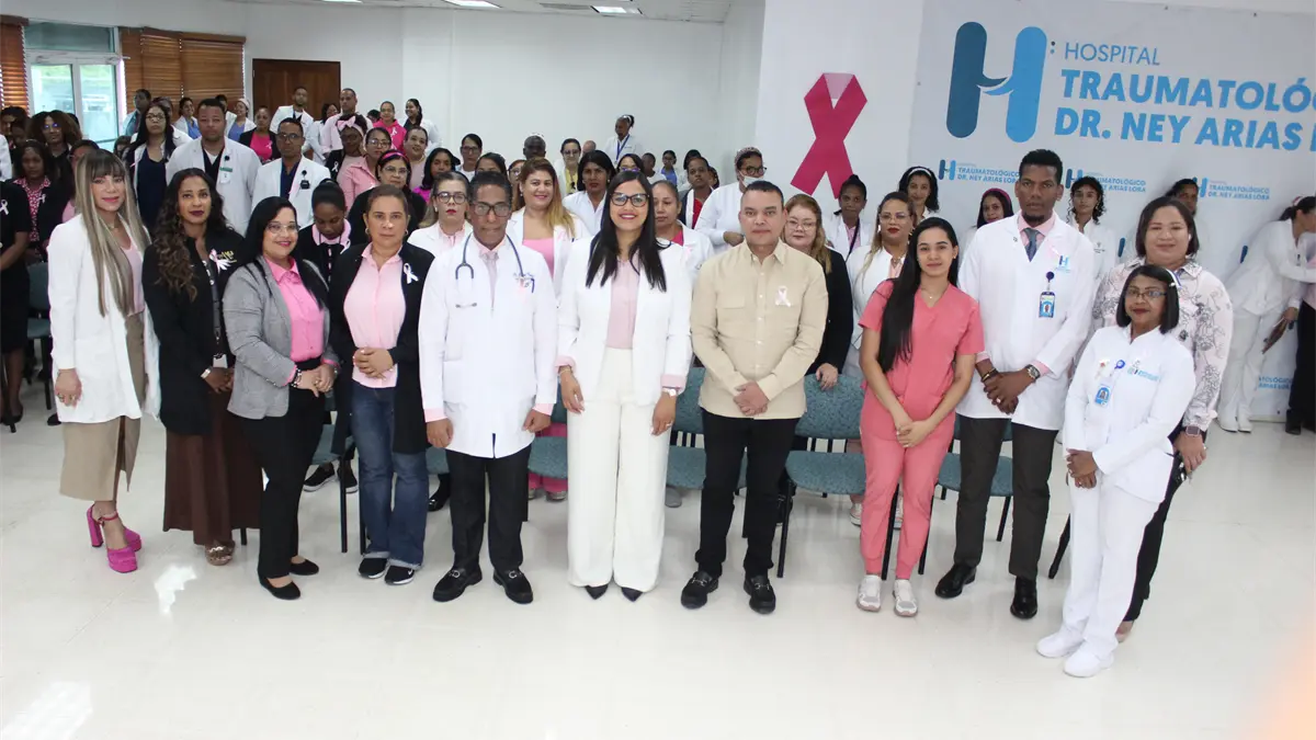 Hospital Ney Arias Lora desarrolla jornada sobre concientización y prevención del cáncer de mama