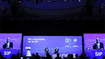 La SIP señala que América vive un declive democrático