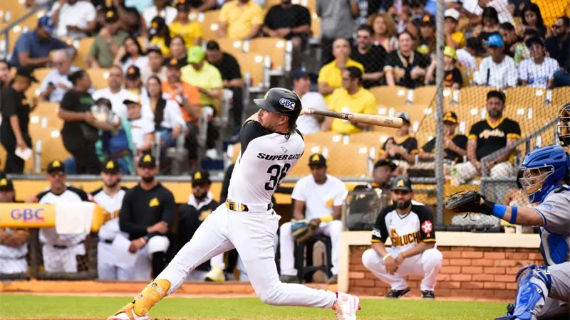 Águilas Cibaeñas blanquean al Licey 4 por 0 en el Estadio Cibao