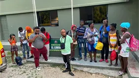 Ejército detiene minibús por transporte ilegal de nacionales haitianos en Jimaní