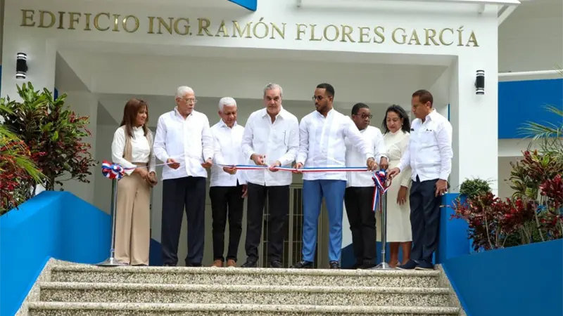 Presidente Abinader inaugura Centro Universitario Regional UASD-Cotuí con 29 aulas