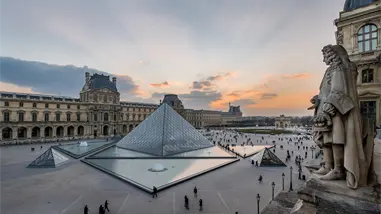 El Louvre estima en 88 millones de euros el valor de las joyas robadas, según la Fiscalía