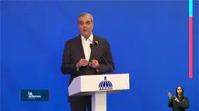 República Dominicana muestra estabilidad cambiaria y abundancia de dólares, según Abinader