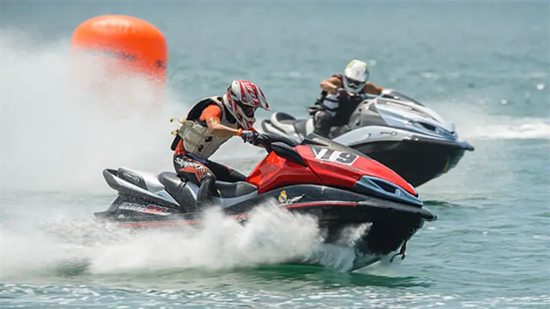 Armada incauta Jet Ski por uso imprudente cerca de bañistas en playa de Peravia