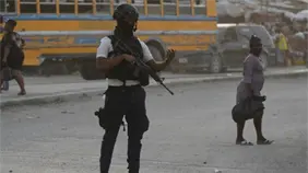 La nueva fuerza internacional enfrenta feroz resistencia de pandillas en Haití