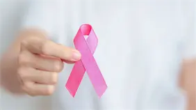 Madre lucha contra el cáncer de mama en etapa cuatro