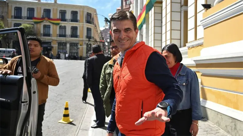 El centrista Rodrigo Paz gana la segunda vuelta presidencial en Bolivia