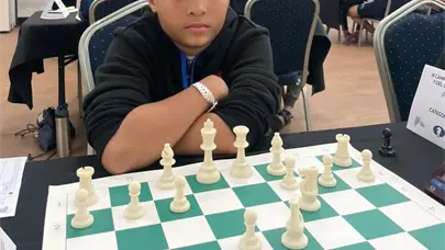 Alejandro Mu&ntilde;oz F&eacute;liz consigue bicampeonato en ajedrez escolar en Punta Cana