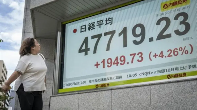Bolsa de Tokio abre en máximos históricos antes de elección de nuevo líder en Japón