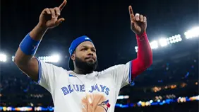 Los Azulejos de Toronto avanzan a su primera Serie Mundial en 32 años