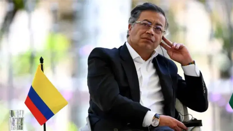 Petro se reúne con el encargado de negocios de EE.UU. en medio de la crisis diplomática