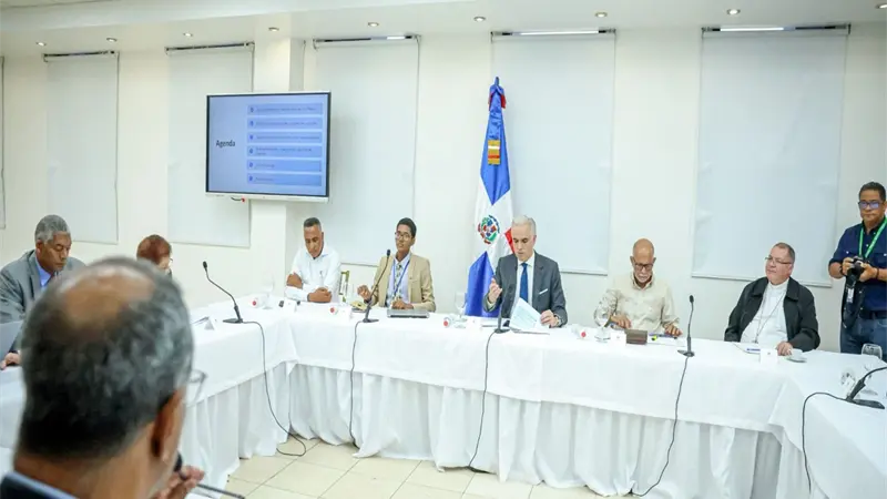 Mesa de los cinco pilares" del MINERD identifica prioridades clave para fortalecer el sistema preuniversitario