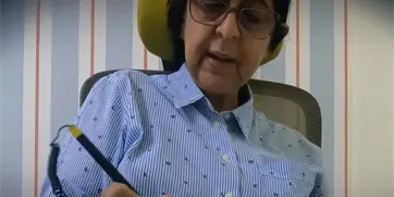 Intrusismo médico en Cotuí: mujer sin título ejerce como oftalmóloga en centro de salud