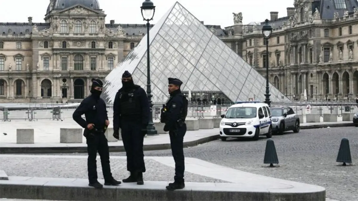 Impactante robo de joyas en el Museo del Louvre pone en jaque la seguridad cultural de Francia