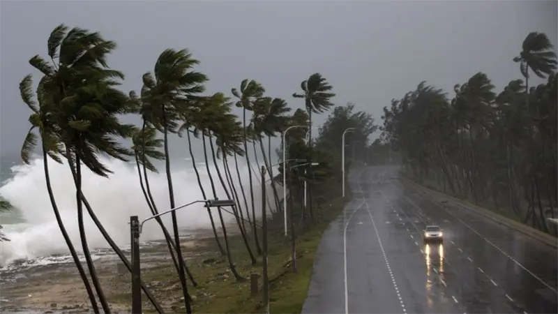 Alerta por posible ciclón tropical con fuertes lluvias