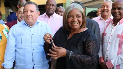 Coopnama entrega premios a delegados agraciados con rifa sorpresa durante asamblea