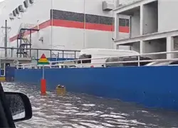 Cierran la avenida Dr. Defilló tras fuertes aguaceros en el Distrito Nacional
