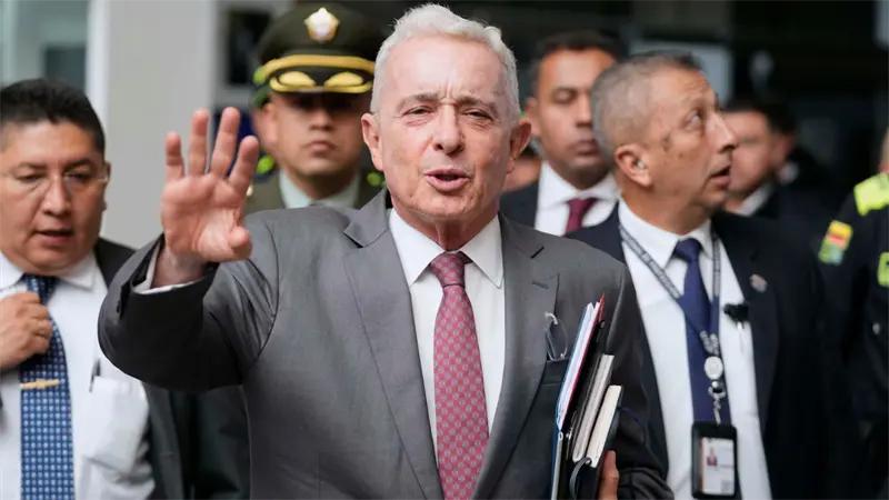 El expresidente Uribe, absuelto de todos los cargos en el juicio del siglo en Colombia