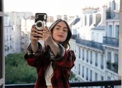 "Emily in Paris" regresa con su quinta temporada este 18 de diciembre