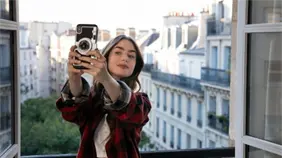 "Emily in Paris" regresa con su quinta temporada este 18 de diciembre