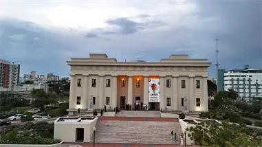 Ministerio de Cultura suspende funciones del FITE RD 2025 por tormenta Melissa