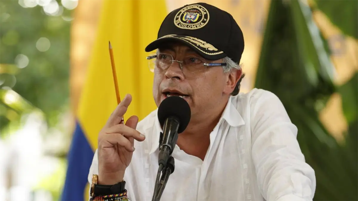 Petro acusa al senador Bernie Moreno de instigar a Trump contra el Gobierno colombiano