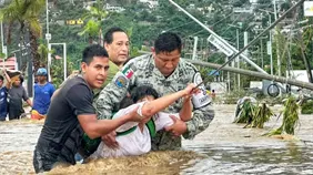 Acapulco lucha por ponerse en pie tras embate de huracanes y ola de inseguridad