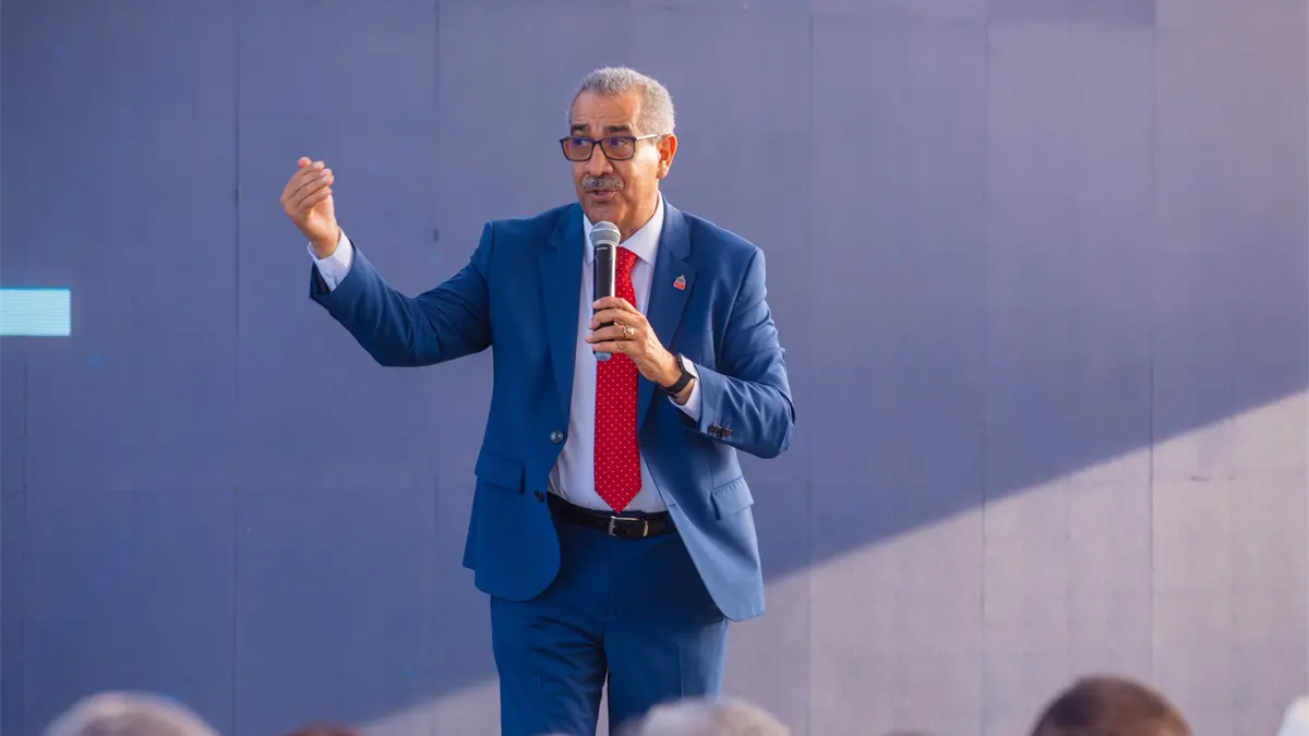 El doctor Carlos Sánchez Solimán mientras se dirigía al publico.