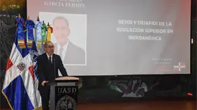 Franklin García Fermín destaca la importancia de la educación superior en la Cumbre Mundial