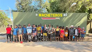 Ejército detiene a 42 nacionales haitianos en condición migratoria irregular durante operativo en Mao