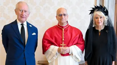 Carlos III abord&oacute; en reuniones en Vaticano el compromiso por la paz y el medio ambiente