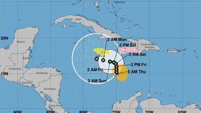 INDOMET mantiene alertas por fuertes lluvias y oleaje anormal ante efectos de la tormenta tropical Melissa
