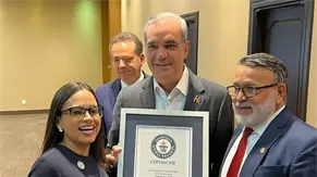 Presidente Luís Abinader felicita a Restaurante Amigos por récord Guinness en Aniversario FDC
