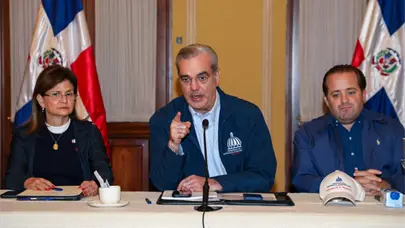 Presidente Abinader mantiene para este s&aacute;bado suspensi&oacute;n de labores en provincias en alerta roja;