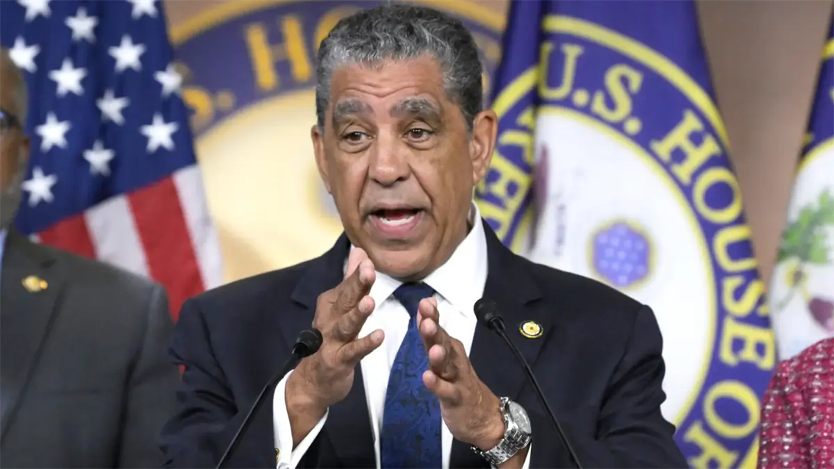 Adriano Espaillat, líder del Caucus Hispano en EE.UU., califica de ilícitos ataques de Trump en el Caribe