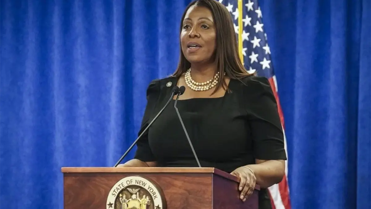 La fiscal general de Nueva York se declara no culpable de los cargos federales que afronta