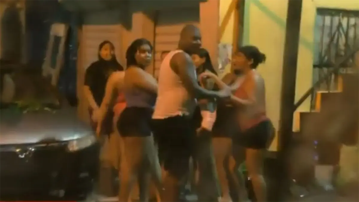 La lluvia no para los teteos: fiesta y música en pleno aguacero de Melissa